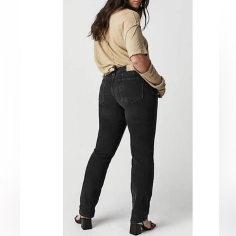 NWT Free People | Women’s Black Wash Curvy Siren Low Waist ButtonFly Jeans Sz 27